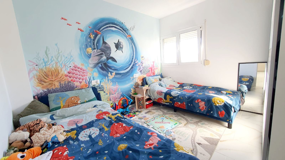 Se vende Apartamento Planta Media de 3 dormitorios en Costa Del Sol, Málaga, España