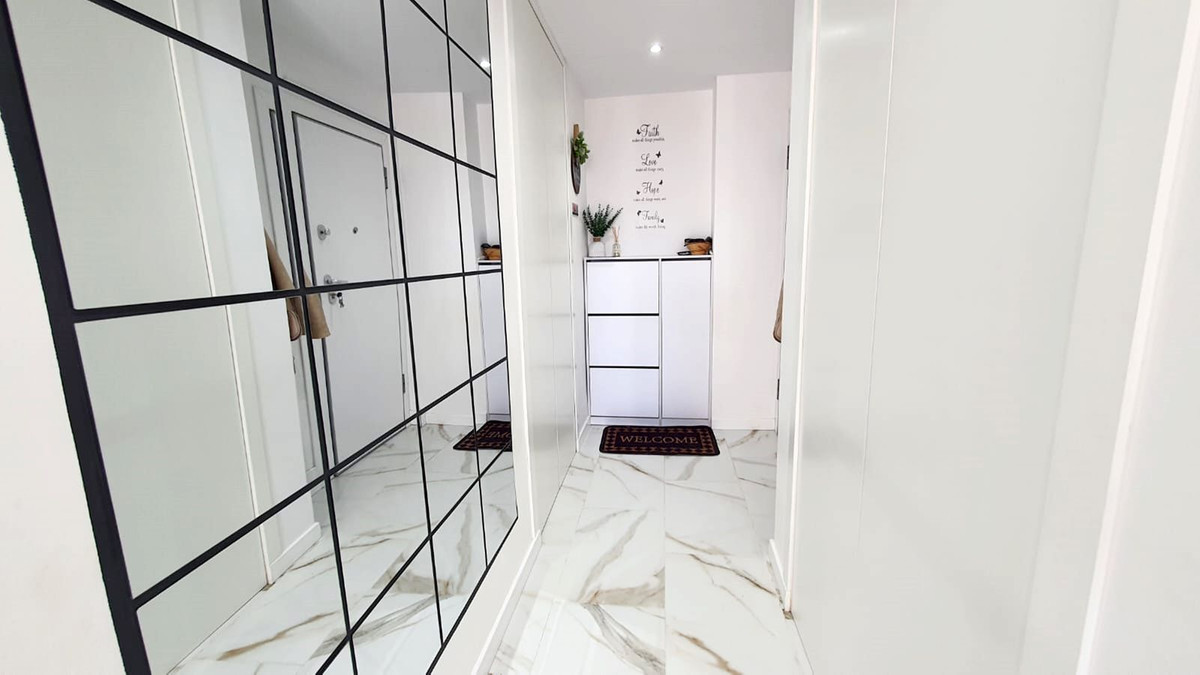 Se vende Apartamento Planta Media de 3 dormitorios en Costa Del Sol, Málaga, España