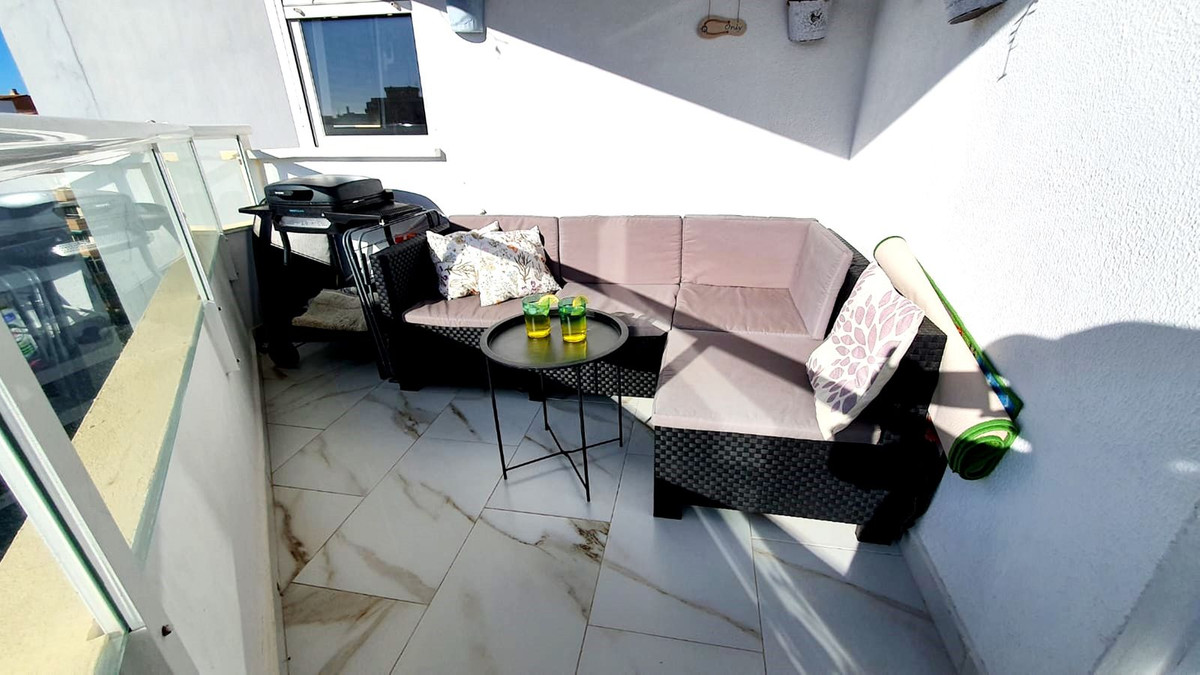 Se vende Apartamento Planta Media de 3 dormitorios en Costa Del Sol, Málaga, España