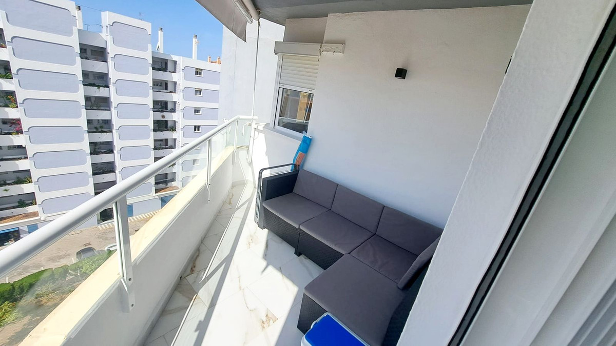 Se vende Apartamento Planta Media de 3 dormitorios en Costa Del Sol, Málaga, España