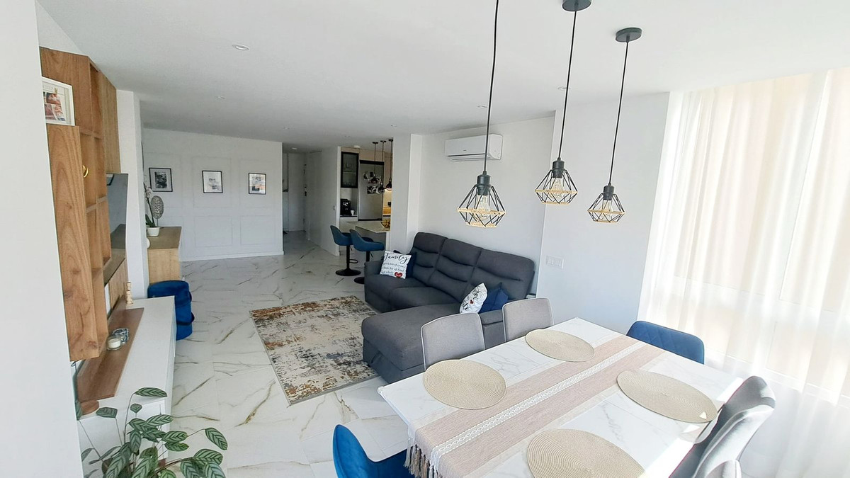 Se vende Apartamento Planta Media de 3 dormitorios en Costa Del Sol, Málaga, España