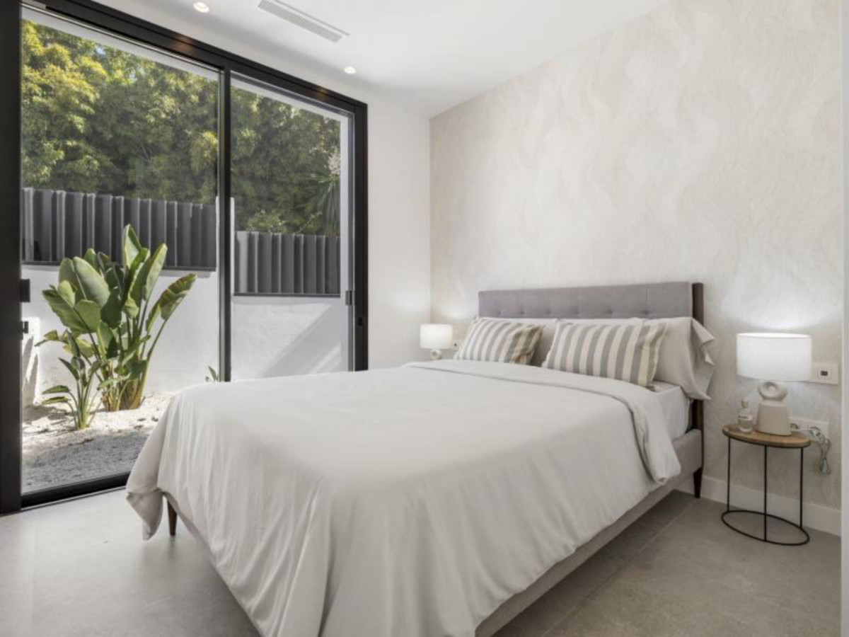5 Bed Townhouse for sale in Marbesa Costa Del Sol, Málaga, Spain