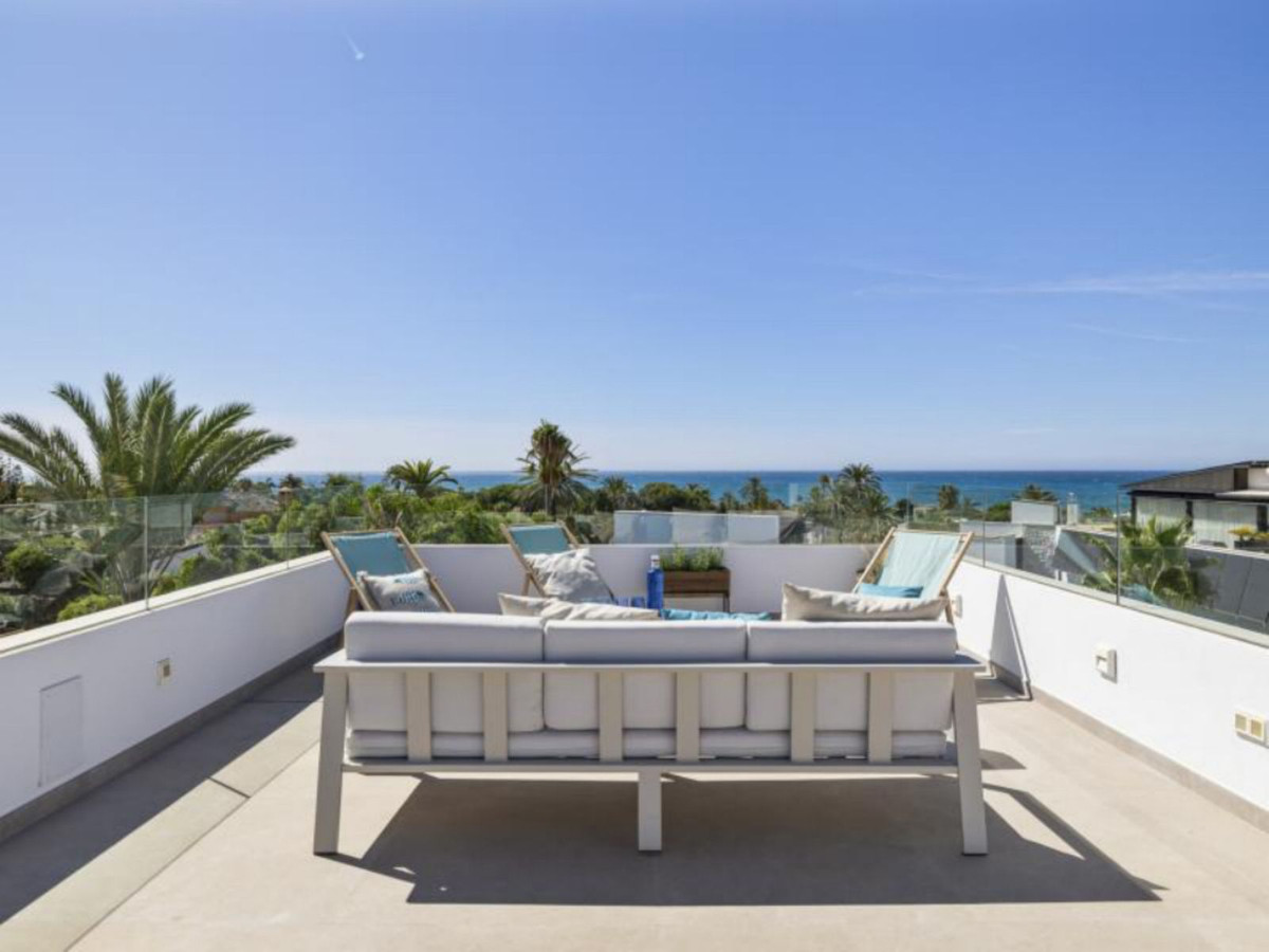 5 Bed Townhouse for sale in Marbesa Costa Del Sol, Málaga, Spain