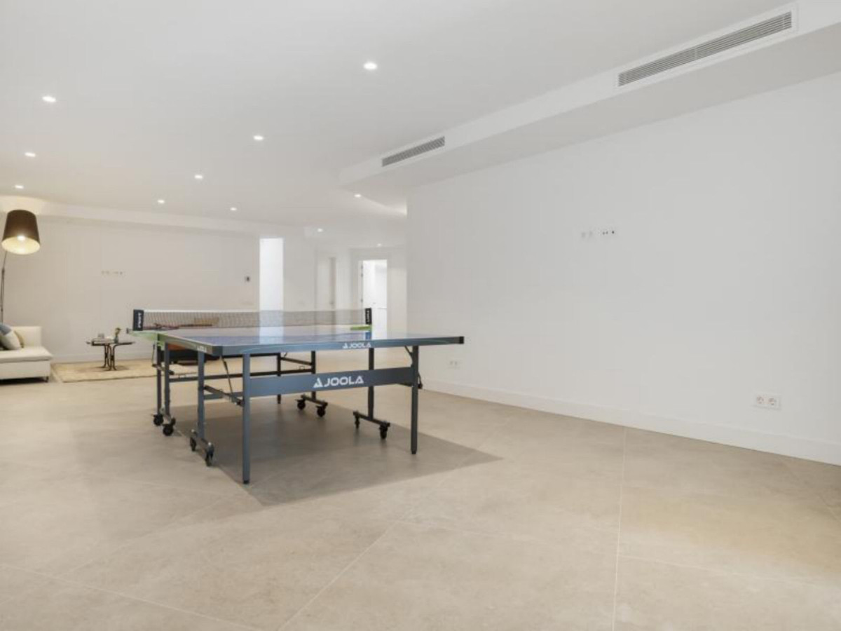 5 Bed Townhouse for sale in Marbesa Costa Del Sol, Málaga, Spain