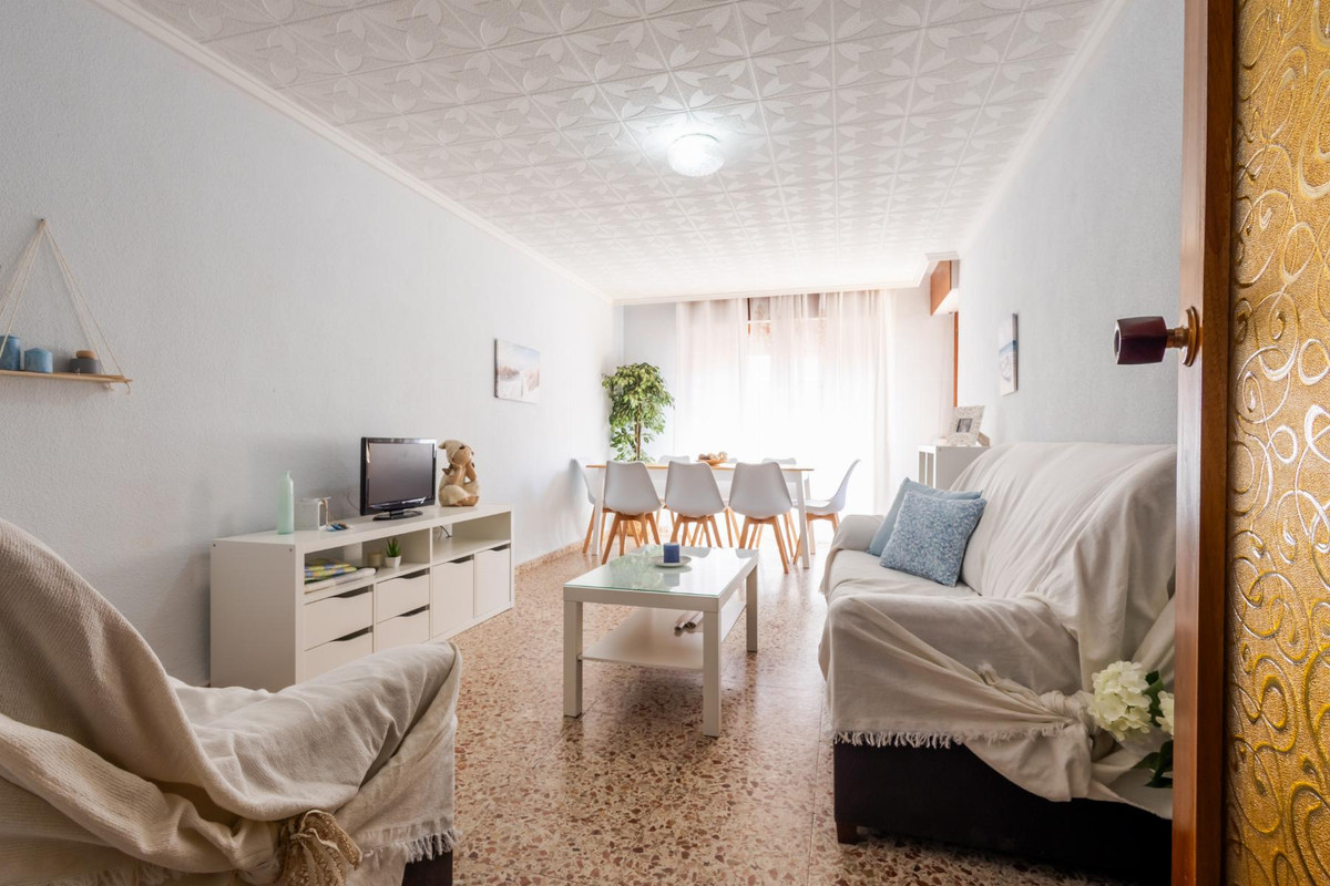 Se vende Apartamento Planta Media de 3 dormitorios en Costa Blanca, Alicante, España