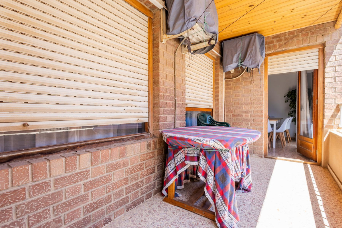 Se vende Apartamento Planta Media de 3 dormitorios en Costa Blanca, Alicante, España