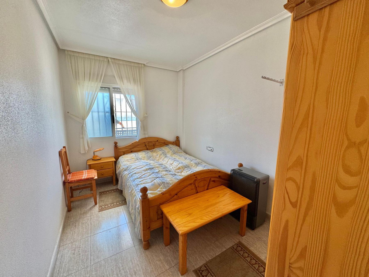 Se vende Apartamento Planta Media de 2 dormitorios en Costa Blanca, Alicante, España