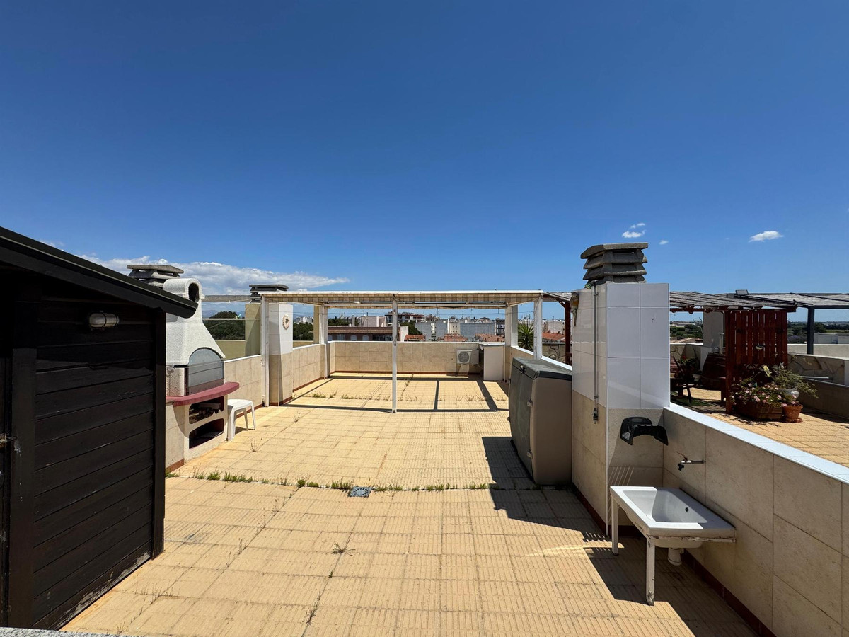 Se vende Apartamento Planta Media de 2 dormitorios en Costa Blanca, Alicante, España