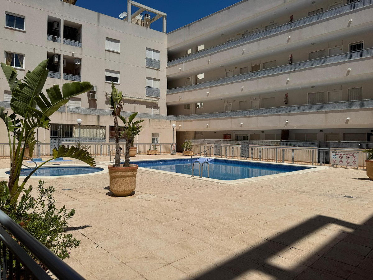 Se vende Apartamento Planta Media de 2 dormitorios en Costa Blanca, Alicante, España