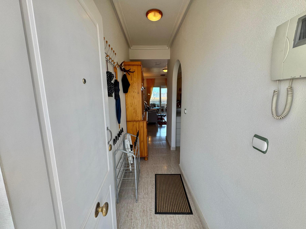 Se vende Apartamento Planta Media de 2 dormitorios en Costa Blanca, Alicante, España