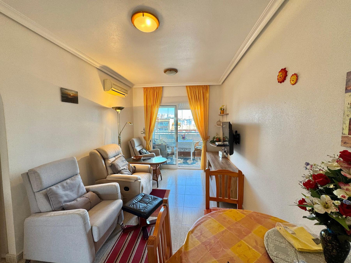 Se vende Apartamento Planta Media de 2 dormitorios en Costa Blanca, Alicante, España