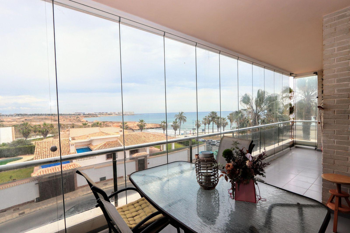 Se vende Apartamento Planta Media de 3 dormitorios en Costa Blanca, Alicante, España