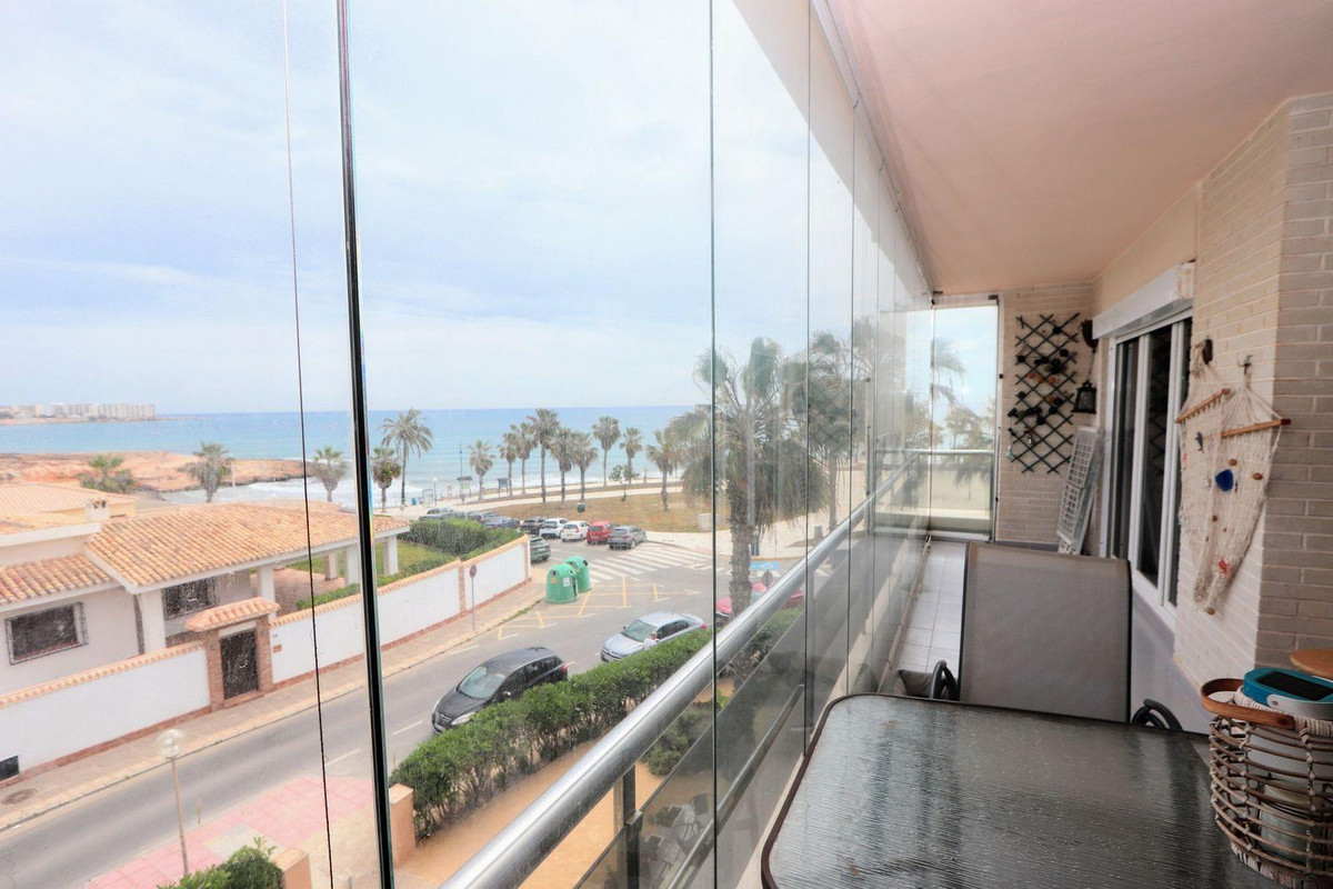 Se vende Apartamento Planta Media de 3 dormitorios en Costa Blanca, Alicante, España