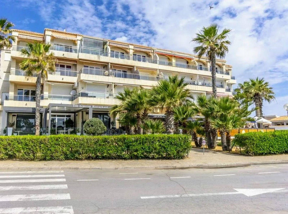 Se vende Apartamento Planta Media de 3 dormitorios en Costa Blanca, Alicante, España