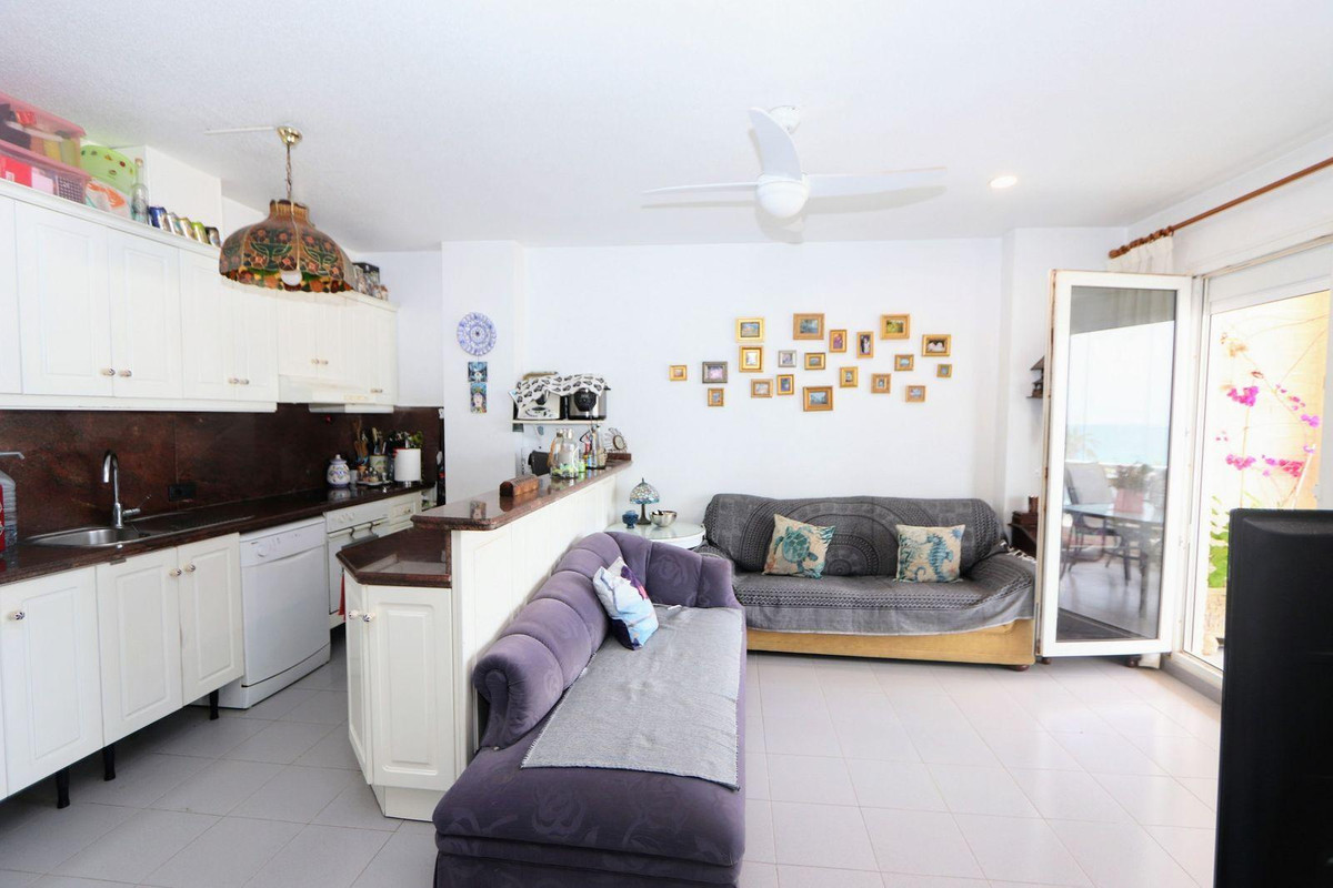 Se vende Apartamento Planta Media de 3 dormitorios en Costa Blanca, Alicante, España