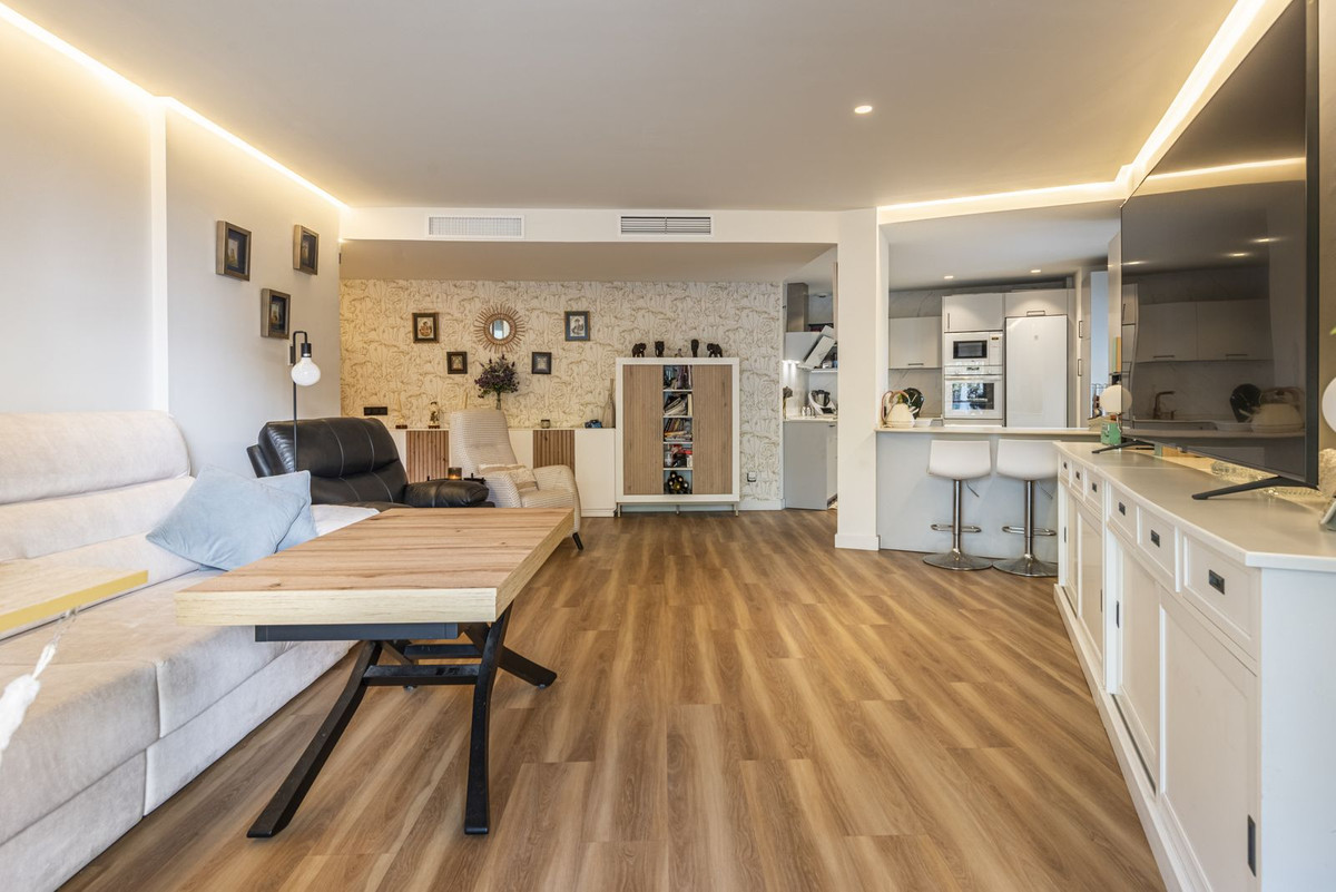 3 Bed Apartment for sale in Estepona Costa Del Sol, Málaga, Spain