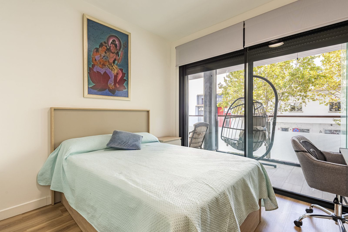 3 Bed Apartment for sale in Estepona Costa Del Sol, Málaga, Spain