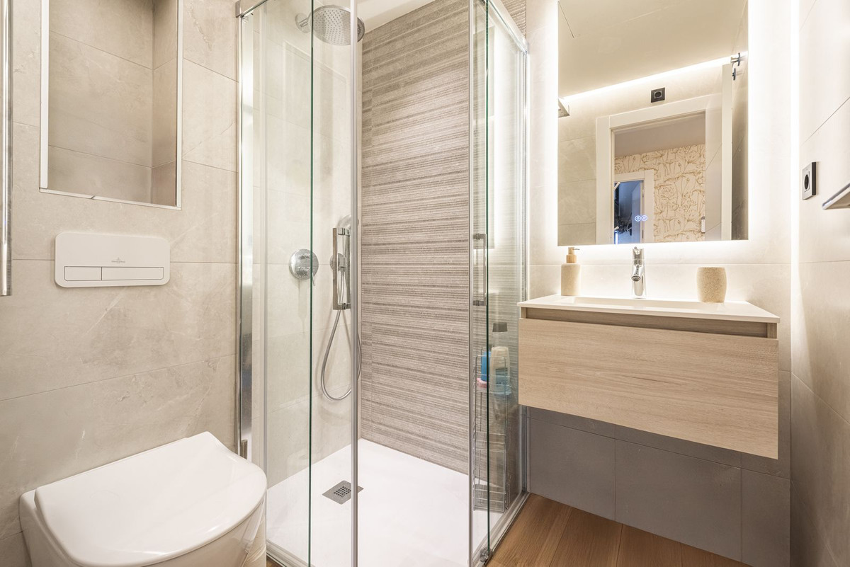 3 Bed Apartment for sale in Estepona Costa Del Sol, Málaga, Spain