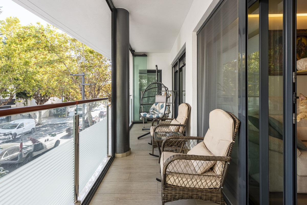 3 Bed Apartment for sale in Estepona Costa Del Sol, Málaga, Spain