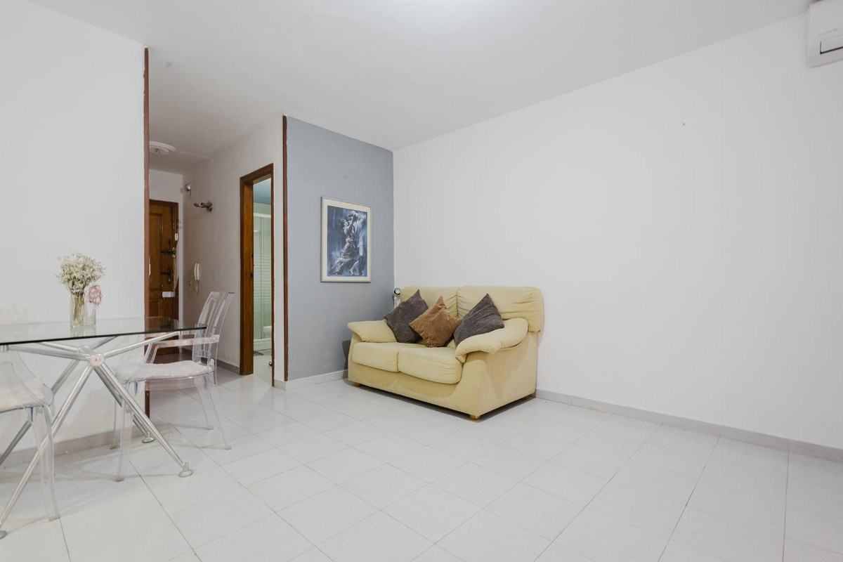 Se vende Apartamento Planta Media de 2 dormitorios en Costa Blanca, Alicante, España