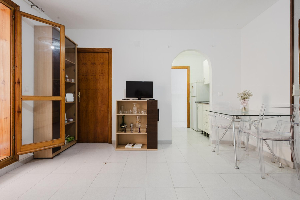 Se vende Apartamento Planta Media de 2 dormitorios en Costa Blanca, Alicante, España
