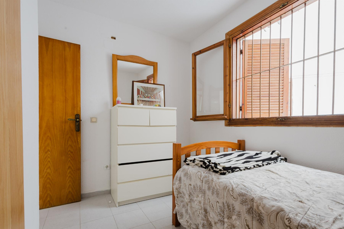 Se vende Apartamento Planta Media de 2 dormitorios en Costa Blanca, Alicante, España