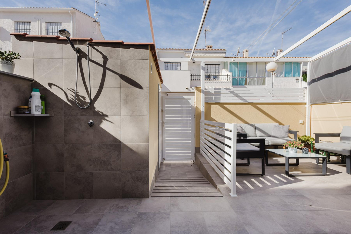 Se vende Bungalow de 3 dormitorios en Costa Blanca, Alicante, España