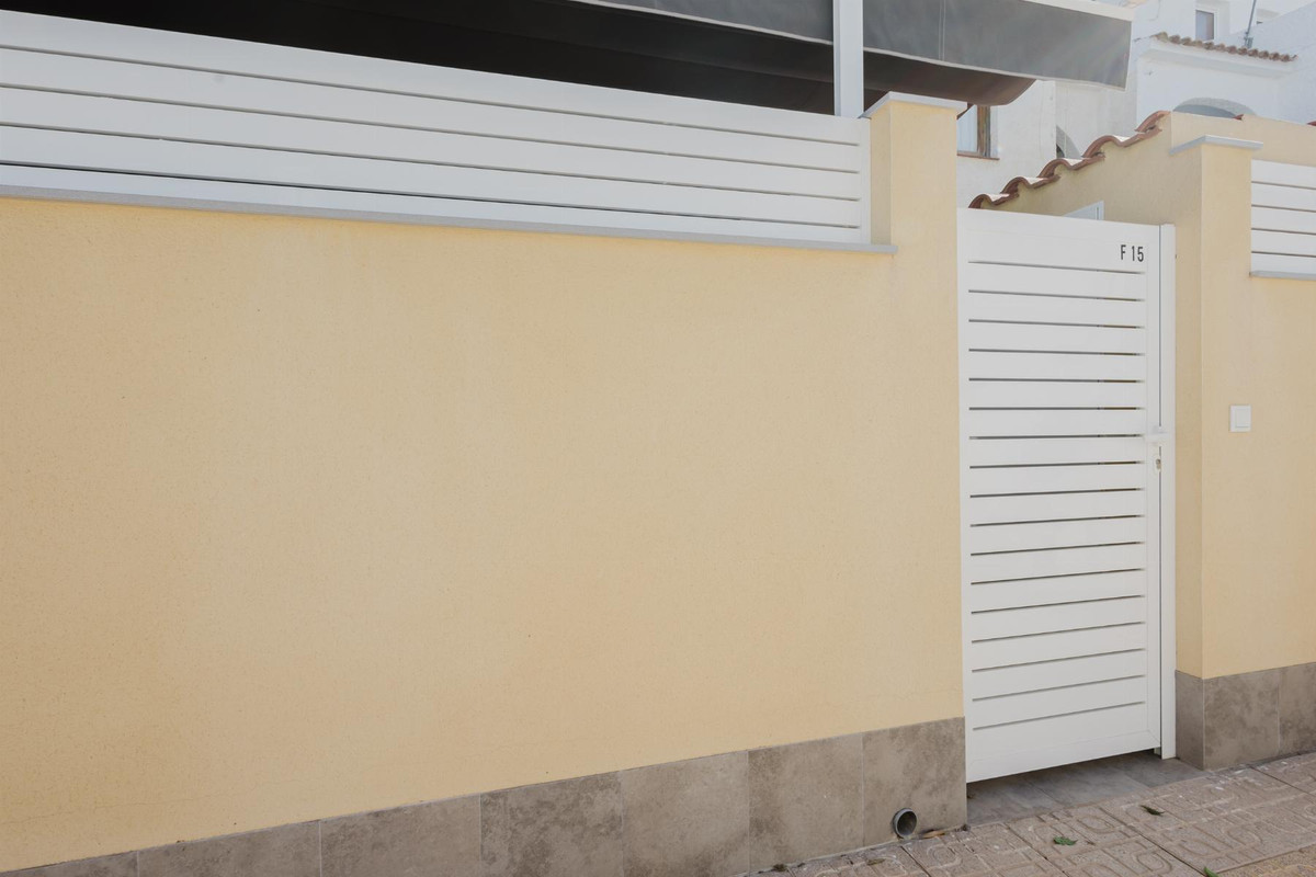 Se vende Bungalow de 3 dormitorios en Costa Blanca, Alicante, España