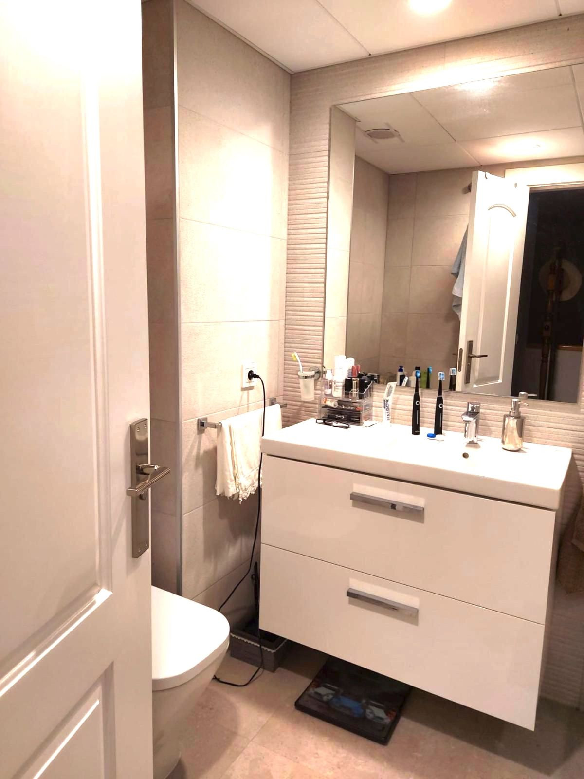 3 Bed Apartment for sale in San Pedro De Alcántara Costa Del Sol, Málaga, Spain
