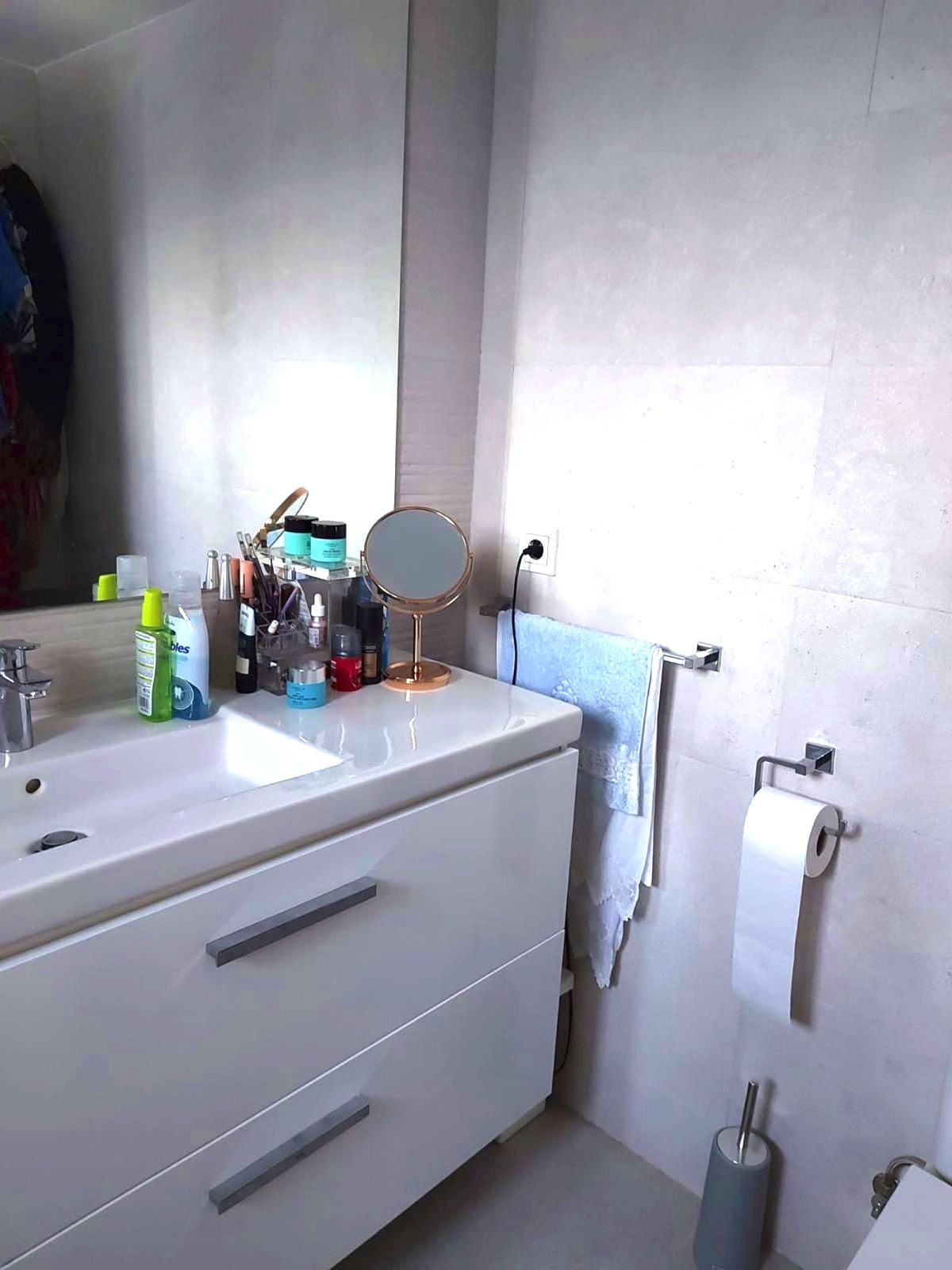 3 Bed Apartment for sale in San Pedro De Alcántara Costa Del Sol, Málaga, Spain