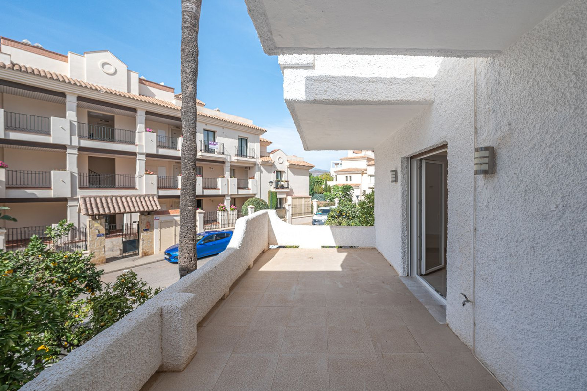 3 Bed Townhouse for sale in Nueva Andalucía Costa Del Sol, Málaga, Spain