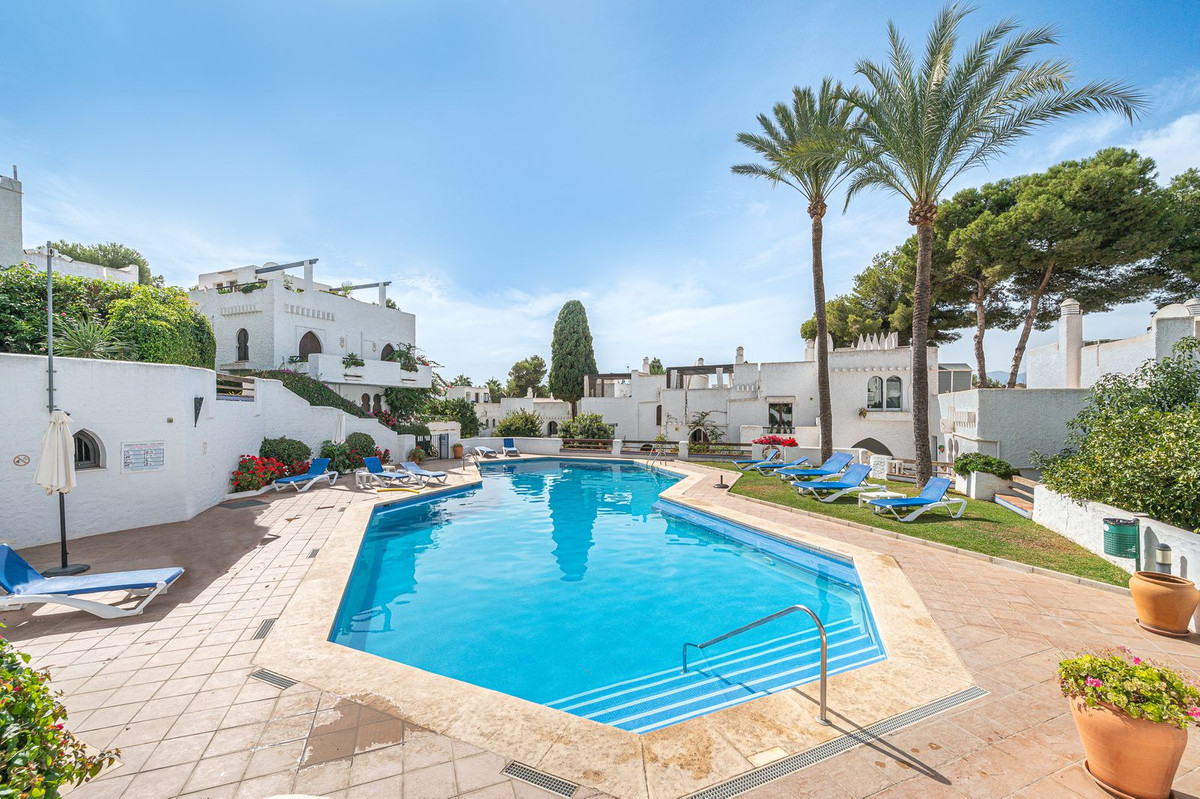 3 Bed Townhouse for sale in Nueva Andalucía Costa Del Sol, Málaga, Spain