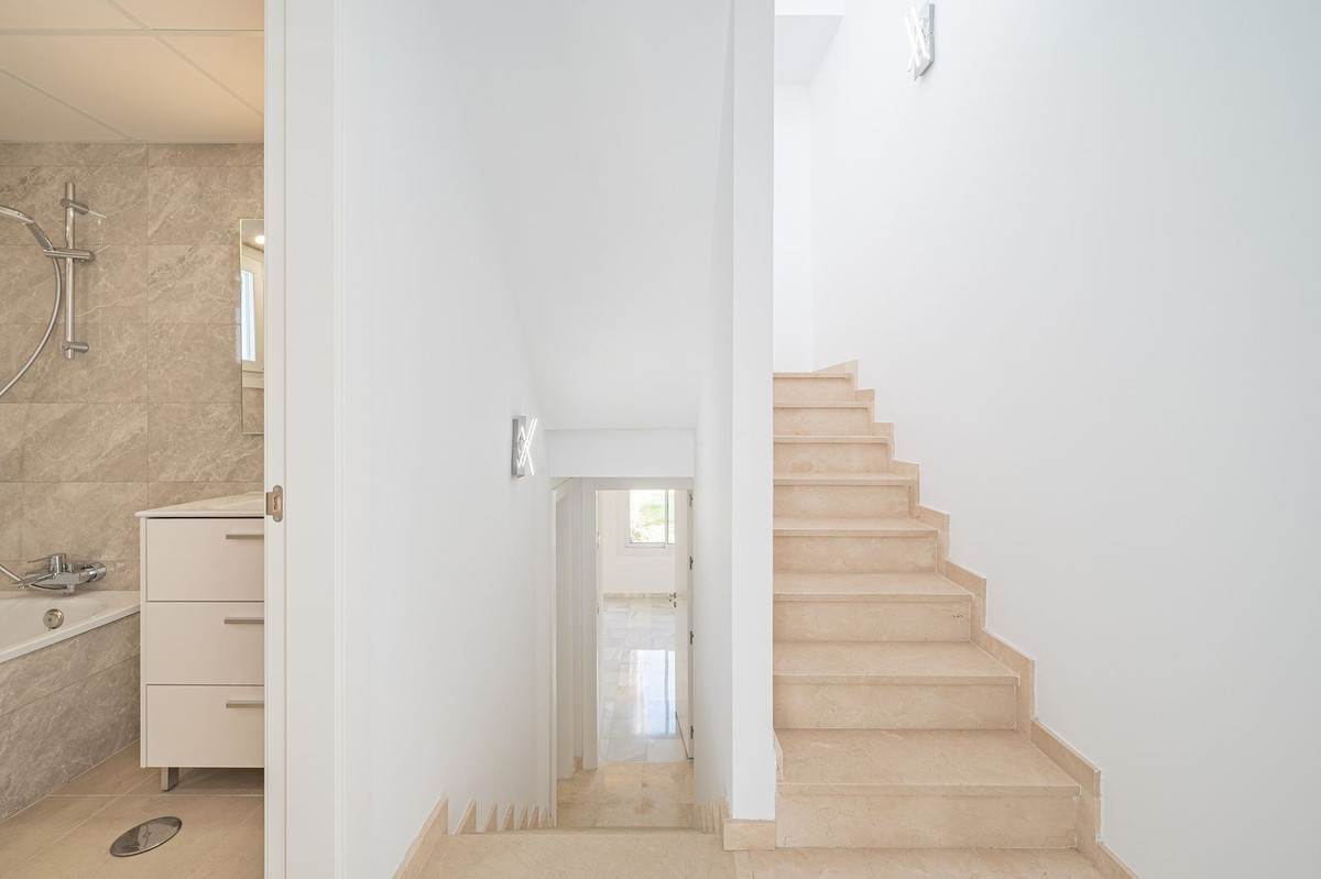 3 Bed Townhouse for sale in Nueva Andalucía Costa Del Sol, Málaga, Spain