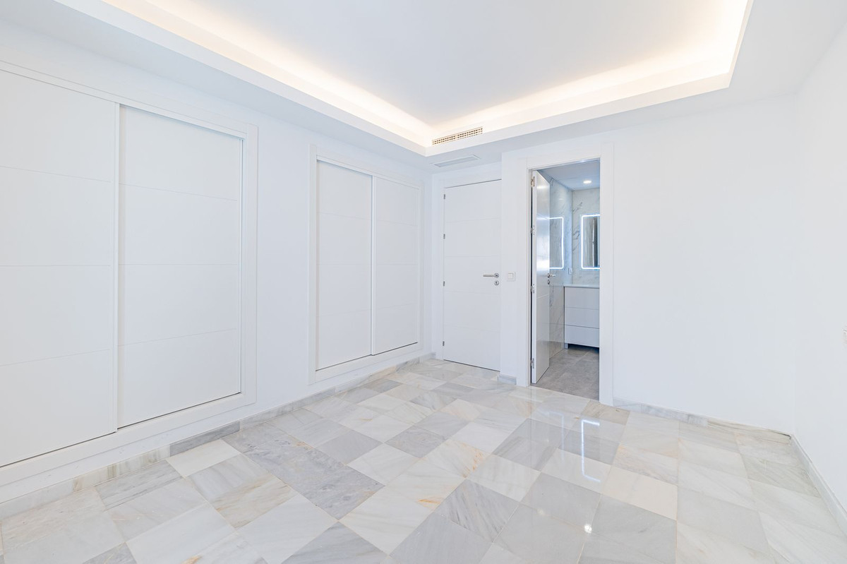 3 Bed Townhouse for sale in Nueva Andalucía Costa Del Sol, Málaga, Spain