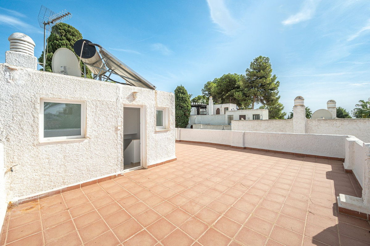 3 Bed Townhouse for sale in Nueva Andalucía Costa Del Sol, Málaga, Spain