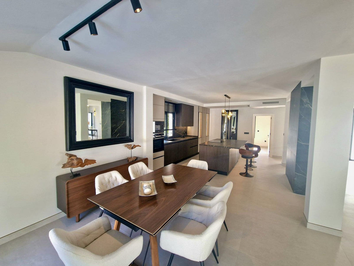 5 Bed Townhouse for sale in Marbella Costa Del Sol, Málaga, Spain