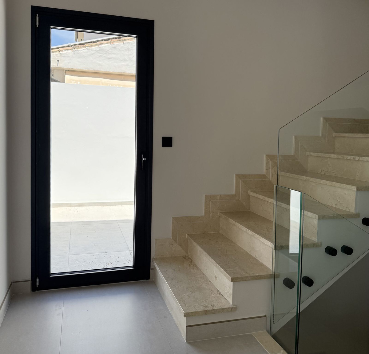 5 Bed Townhouse for sale in Marbella Costa Del Sol, Málaga, Spain