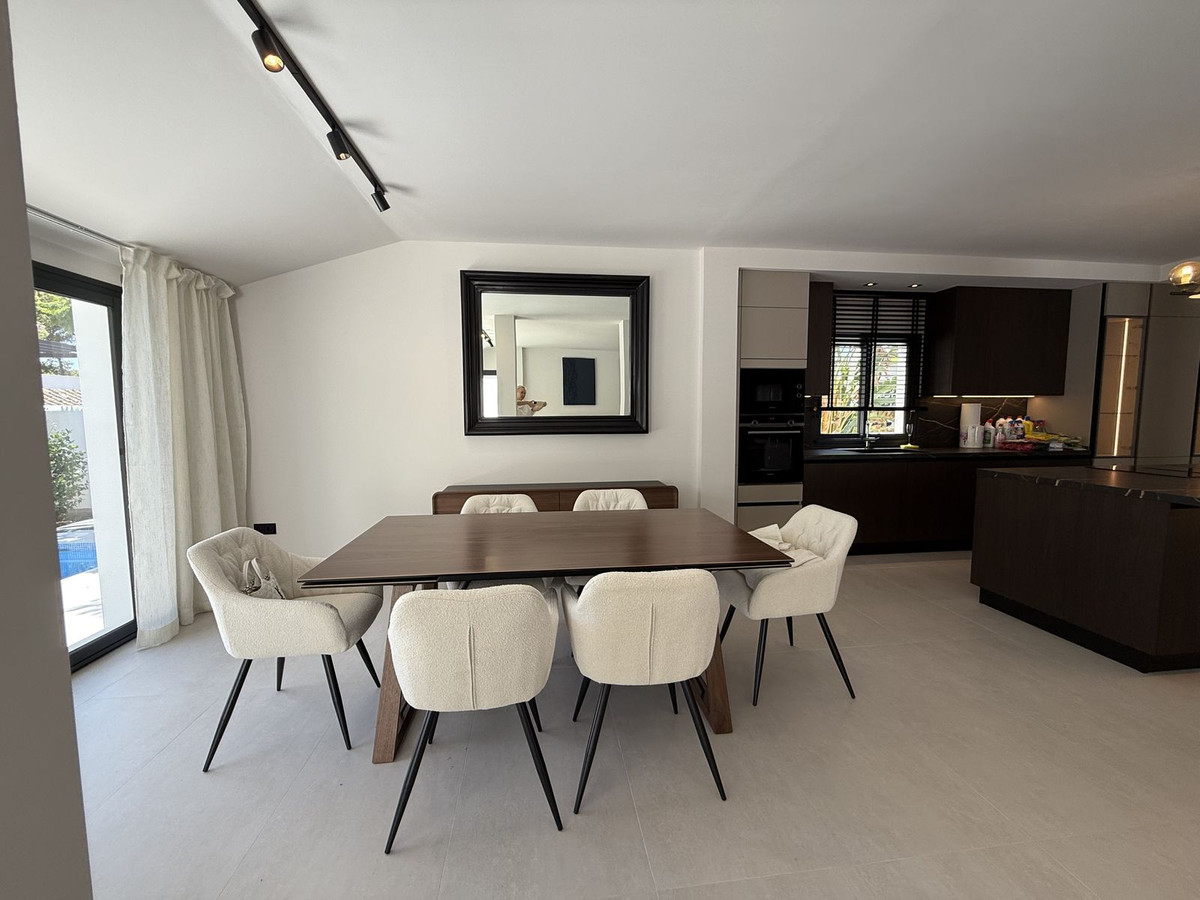 5 Bed Townhouse for sale in Marbella Costa Del Sol, Málaga, Spain