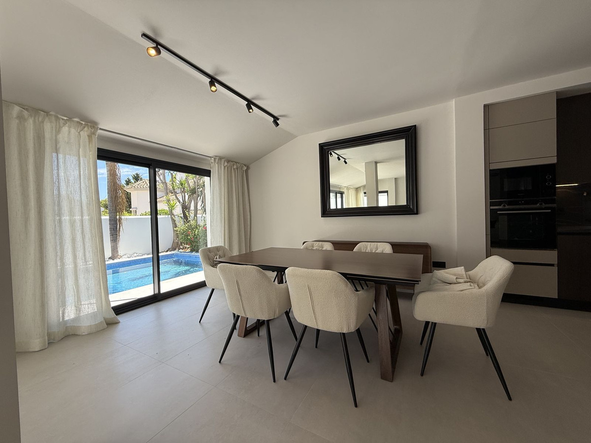 5 Bed Townhouse for sale in Marbella Costa Del Sol, Málaga, Spain