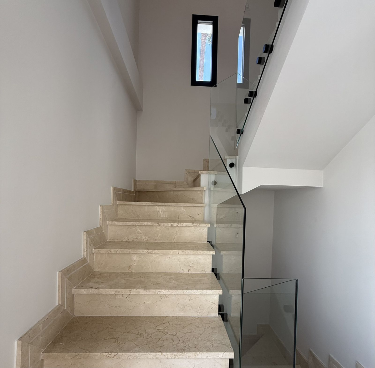 5 Bed Townhouse for sale in Marbella Costa Del Sol, Málaga, Spain
