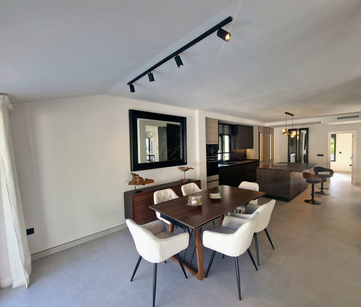 5 Bed Townhouse for sale in Marbella Costa Del Sol, Málaga, Spain