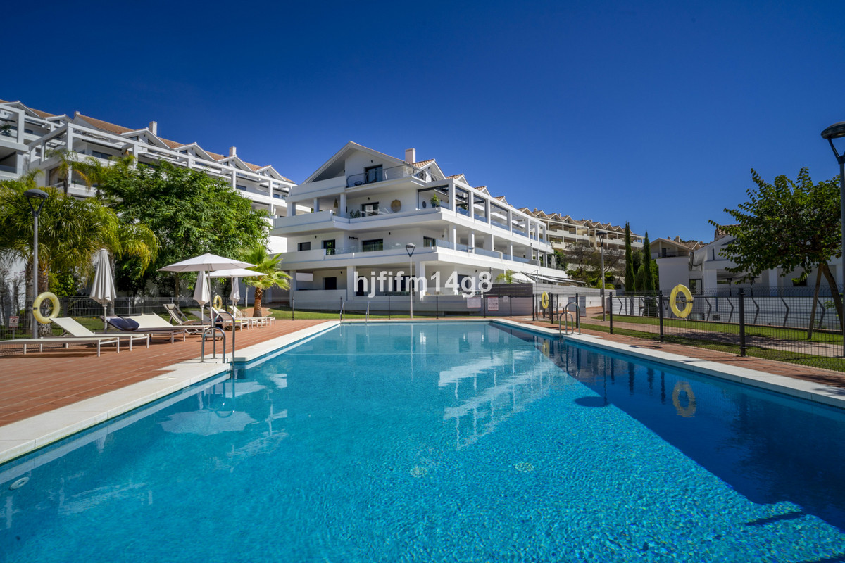 2 Bed Apartment for sale in Estepona Costa Del Sol, Málaga, Spain