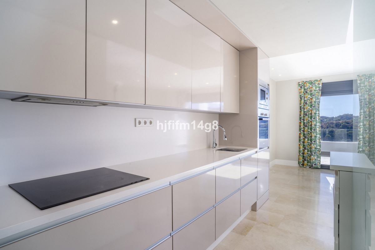 2 Bed Apartment for sale in Estepona Costa Del Sol, Málaga, Spain