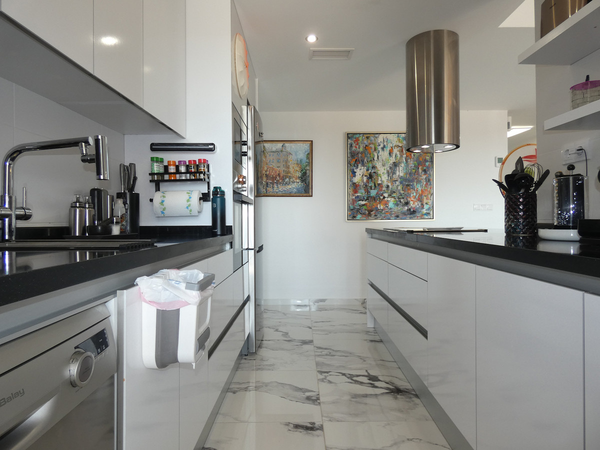 Se vende Apartamento Planta Media de 2 dormitorios en Costa Blanca, Alicante, España
