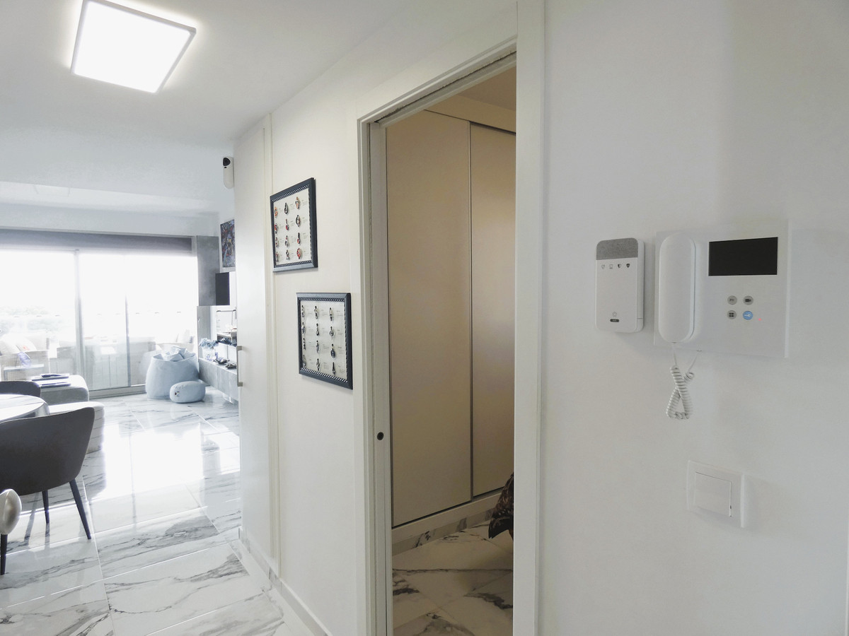 Se vende Apartamento Planta Media de 2 dormitorios en Costa Blanca, Alicante, España
