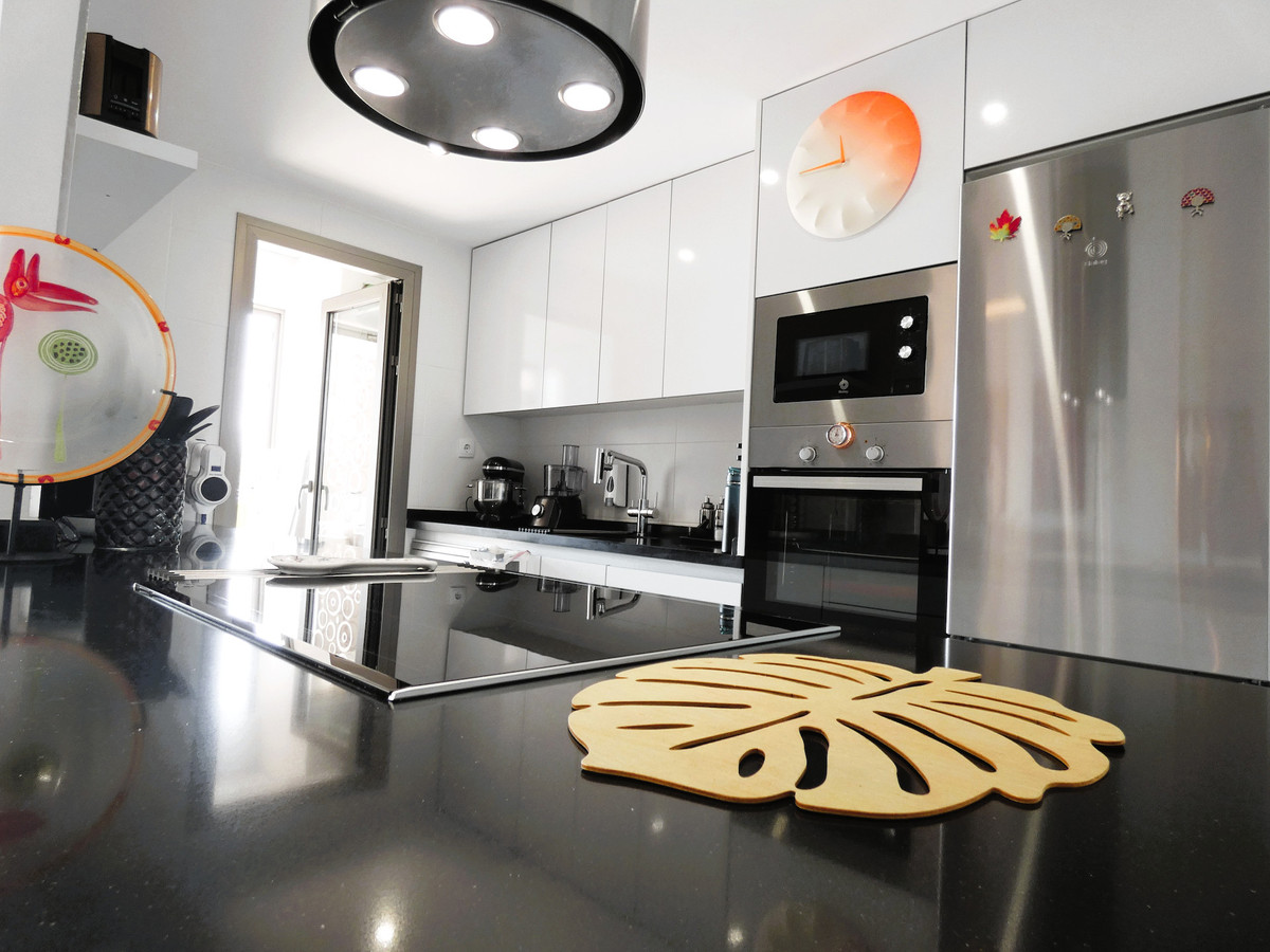Se vende Apartamento Planta Media de 2 dormitorios en Costa Blanca, Alicante, España