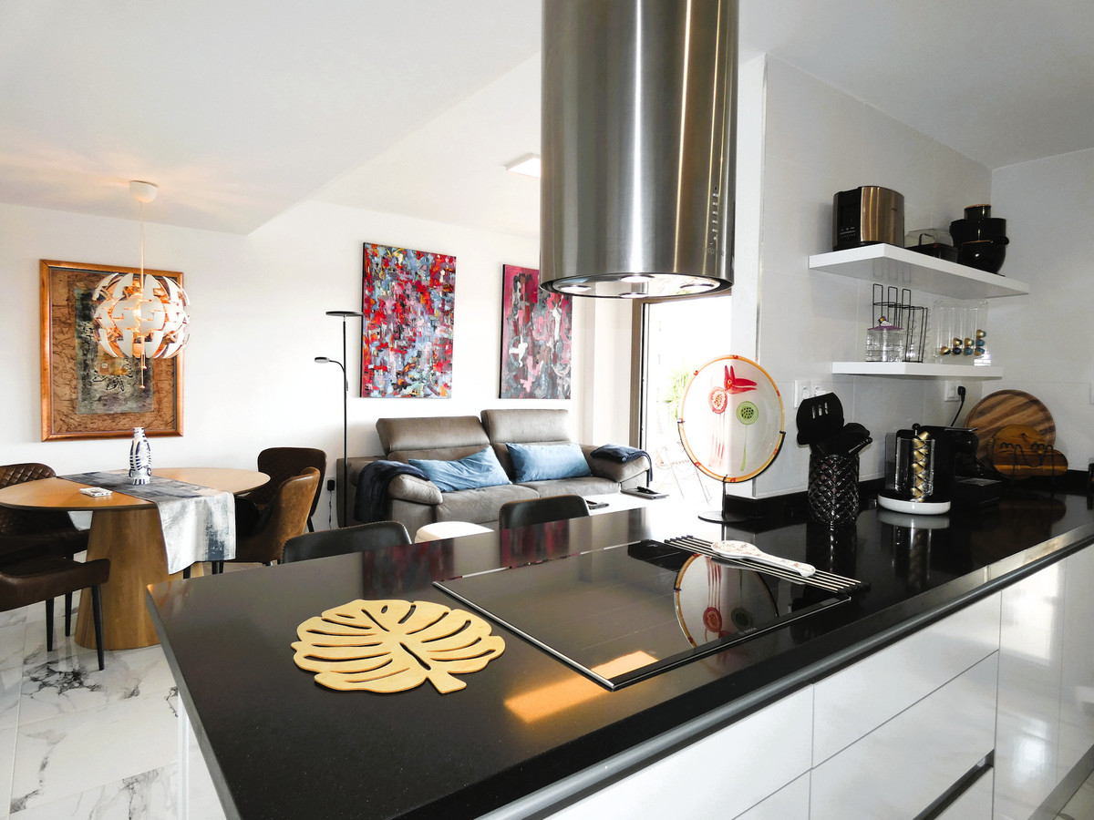 Se vende Apartamento Planta Media de 2 dormitorios en Costa Blanca, Alicante, España