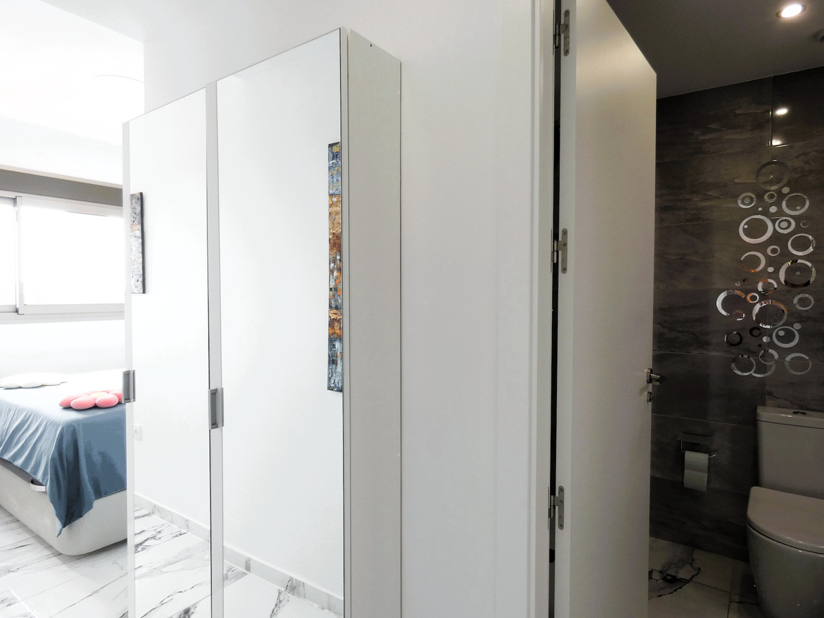 Se vende Apartamento Planta Media de 2 dormitorios en Costa Blanca, Alicante, España
