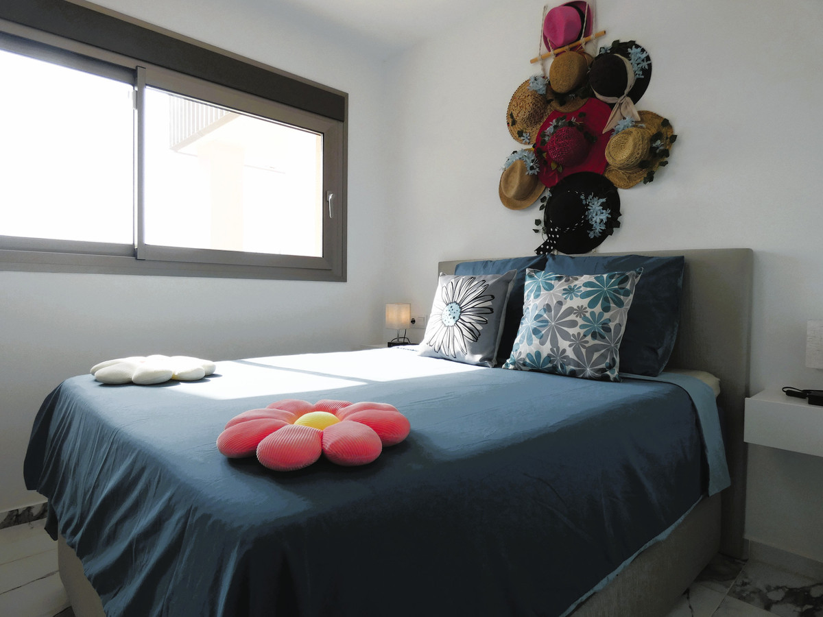 Se vende Apartamento Planta Media de 2 dormitorios en Costa Blanca, Alicante, España