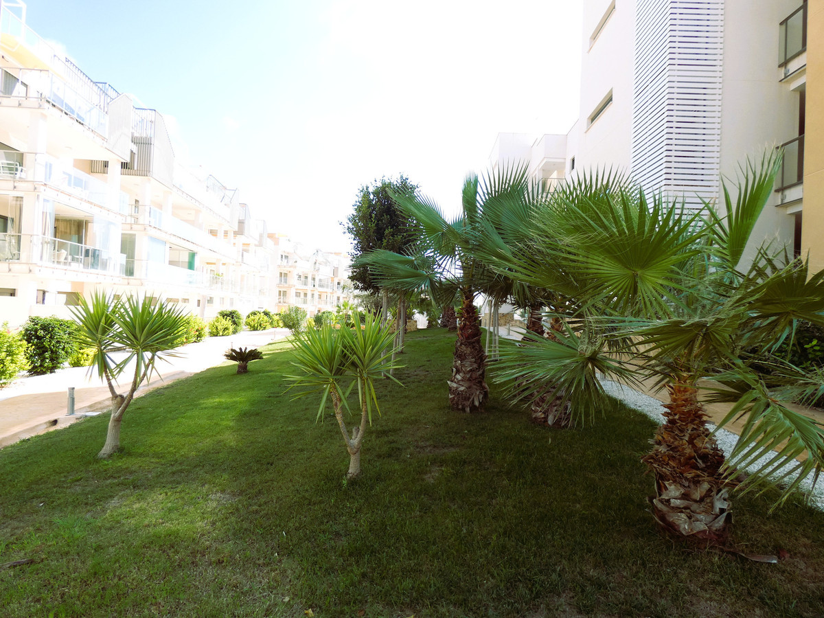 Se vende Apartamento Planta Media de 2 dormitorios en Costa Blanca, Alicante, España